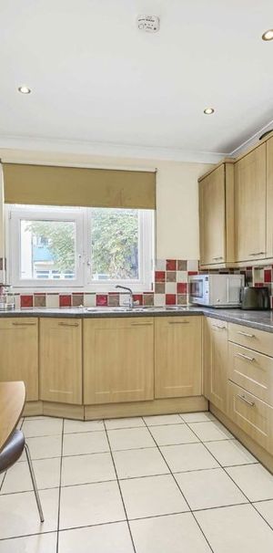 Upper Tooting Park, SW17 7SZ, London - Photo 1