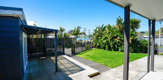 3 Bedroom + 1 Hobby Room (outside) Kawakawa Bay - Waterviews - Photo 2