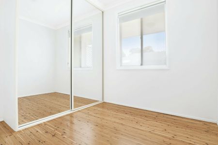 2/13 Cochrane Street, West Wollongong - Photo 2