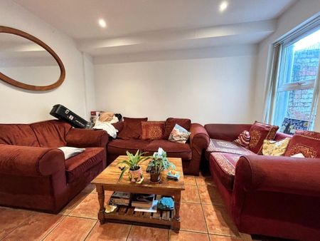 34 Edinburgh Street, Belfast BT9 7DS - Photo 5