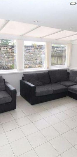 10 bedroom terraced house to rent - Photo 1