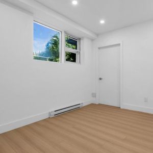 Cote St Luc 1 bed 1 bth Apartment for rent immediate occupancy - Photo 2