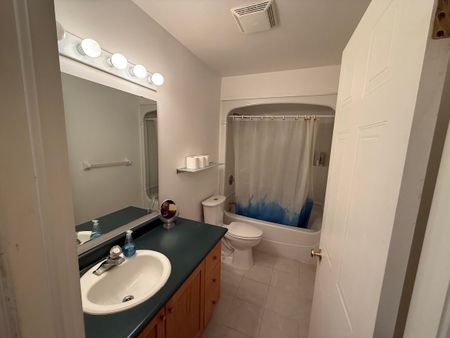 For Lease - 185 Highland Crescent Unit# 1, Kitchener, Ontario - Photo 5
