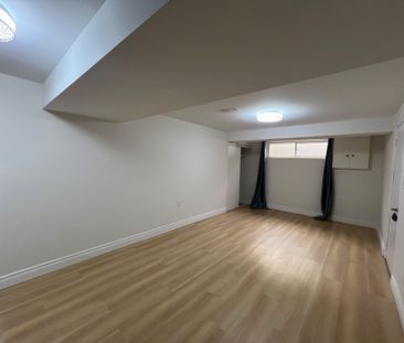 For Lease - 23 Beardmore Crescent, Toronto, Ontario - Photo 2