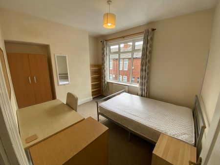 Rose Street, Haxby Road - P1488 - Photo 5