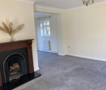 4 bedroom semi-detached house to rent - Photo 2