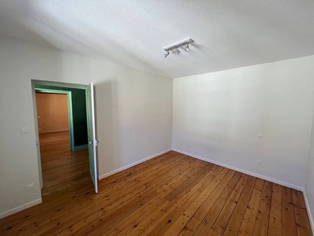 Location appartement 4 pièces 115 m² à Mézériat (01660) - Photo 2