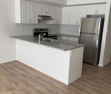 For Lease - 225 Danzatore Path, Oshawa, Ontario - Photo 4