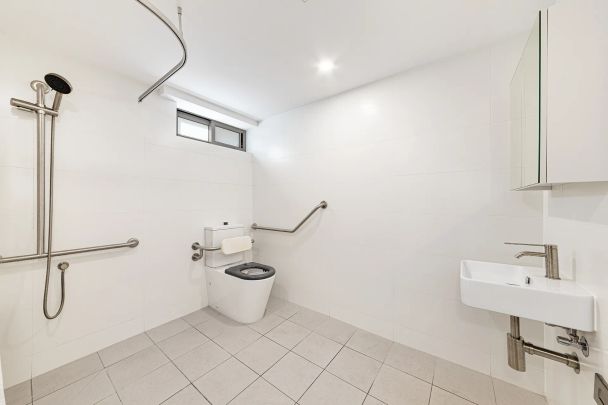 Near New Fully Furnished Ground Floor Studio Apartment - Photo 1