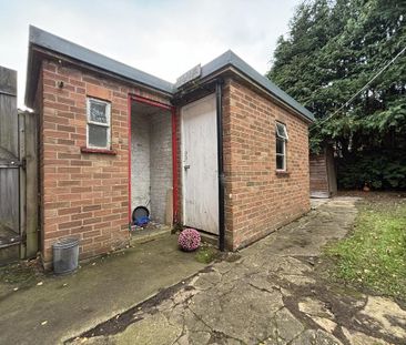 1 bedroom in a house share to rent - Photo 2