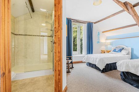 5 bedroom barn conversion to rent - Photo 3