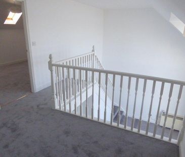 3 bedroom flat to rent - Photo 3