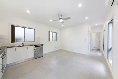 2 Bedroom Flat in Quiet Location - Photo 3