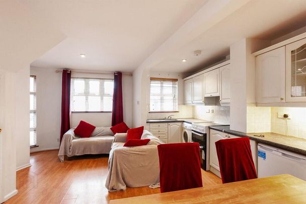 17 Sandringham Street, Belfast, BT9 7DR - Photo 1