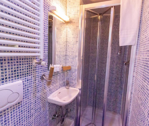 North Gower Street, NW1, London - Photo 1