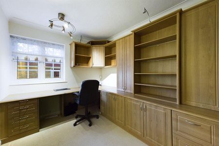 4 bedroom bungalow to rent - Photo 3