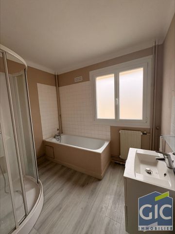 Location Appartement 4 pièces 76m² - Photo 5