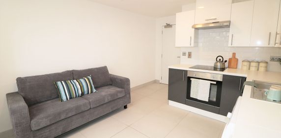 Flat 82, Samara Plaza, LS2 9DU, Leeds - Photo 2