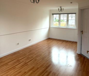 3 bedroom detached house to rent - Photo 3