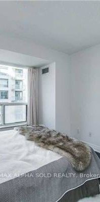 E. Of Yonge/ S. Of Empress Luxurious 1Bdrm +Den As 2nd Bdrm 1Parking - Photo 1