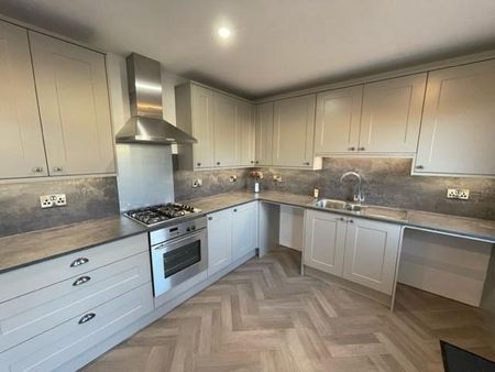 3 bedroom bungalow to rent - Photo 4