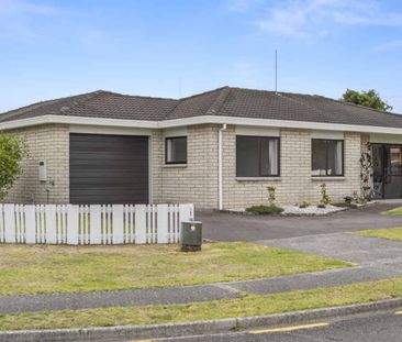 Handy Location - Photo 2