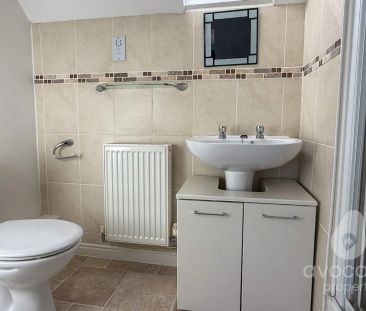 3 bed semi-detached house to rent in Haskins Gardens, Farnborough, ... - Photo 6