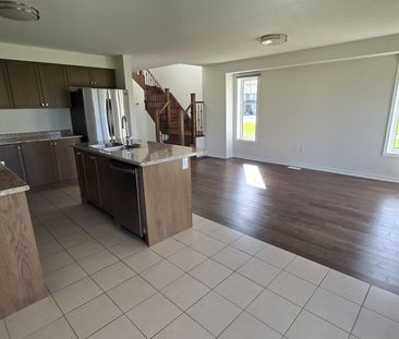 For Lease - 11 Armes Street, Hamilton, Ontario - Photo 4