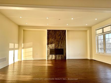 For Lease - 36 Upbound Court, East Gwillimbury, Ontario - Photo 3