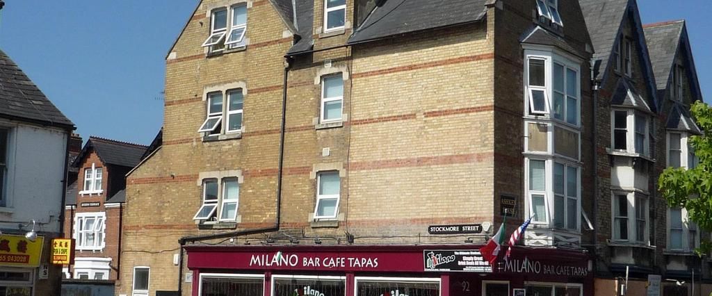 4 bedroom flat to rent - Photo 1