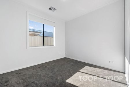 Low maintenance, Brand new home in Munno Para West - Photo 3