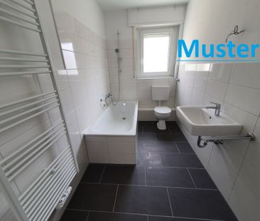 Zum 15.06: Sanierte 2-Zimmer-Wohnung mit Balkon, neues Bad - Foto 2