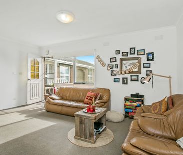 Charming unit in Newtown College Precinct - Photo 6