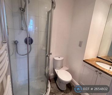 3 bedroom terraced house to rent - Photo 5