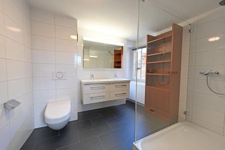 Charmante und grosse Wohnung im Herzen von Bern - Photo 3