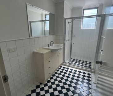 Top Floor Apartment in Nundah! - Photo 4