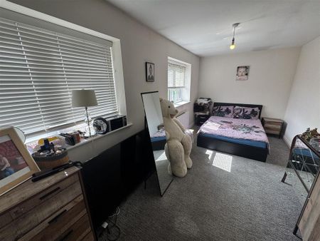 2 bedroom coach house to rent - Photo 5
