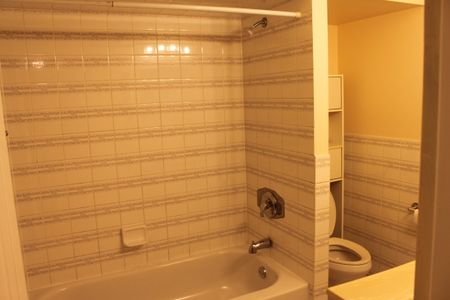 For Lease - 34 Coldstream Crescent Unit# Unit 02, Richmond Hill, Ontario - Photo 5