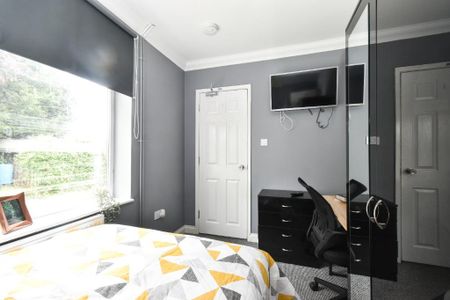 5 bedroom semi-detached house to rent - Photo 5