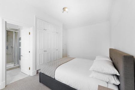 3 bedroom flat to rent - Photo 5