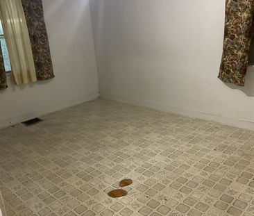 For Lease - 1424 Rosenthal Avenue Carlington Avenue, Carlington - C... - Photo 1