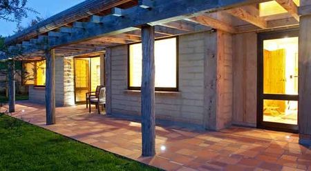 Elegant 2 bedroom semi furnished home - Photo 4