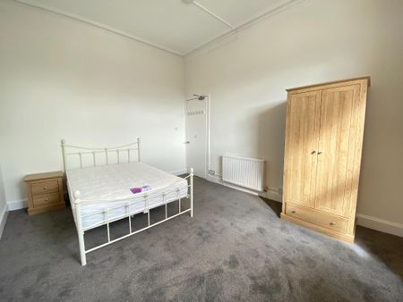5 bedroom flat to rent - Photo 5
