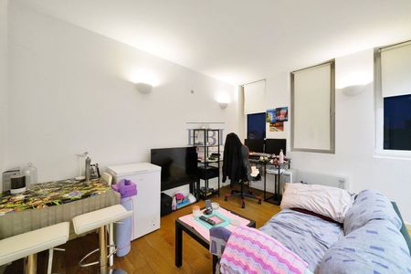 Ashted Wharf, Glasswater Locks, B4 7RQ - Photo 4