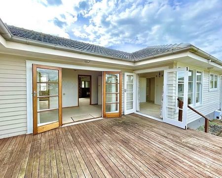 Beautiful Golden Oldie in Te Rahu Road, Te Awamutu - Photo 2