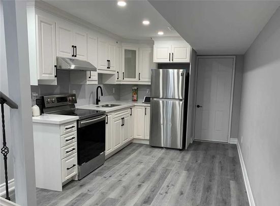 For Lease - 155 Chelsea Crescent Unit# 2, Bradford West Gwillimbury, Ontario - Photo 1
