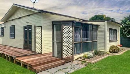 SAINT LEONARDS - 3 BEDROOMS - Photo 4
