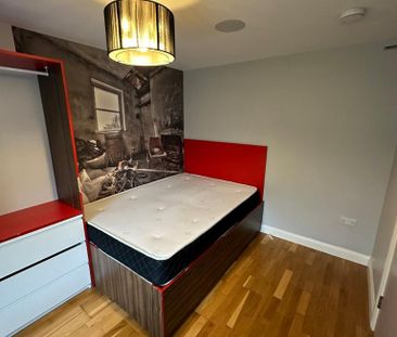 2 bedroom terraced house to rent - Photo 2