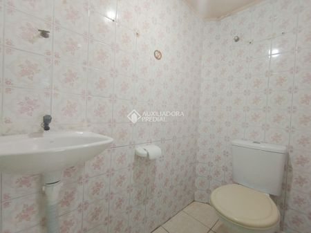 Casa com 2 quartos e 104m² para alugar em Centro, Canoas. - Foto 2