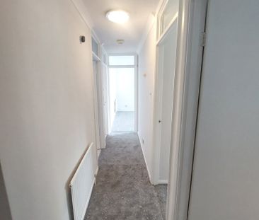 Two Bedroom Newly Redecorated Apartment for Rent in Heart of Beckenham - Photo 6